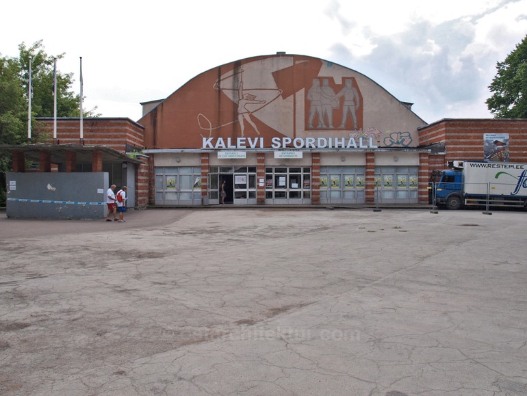 Tallin_Kalev_Sporthalle_20100706_001