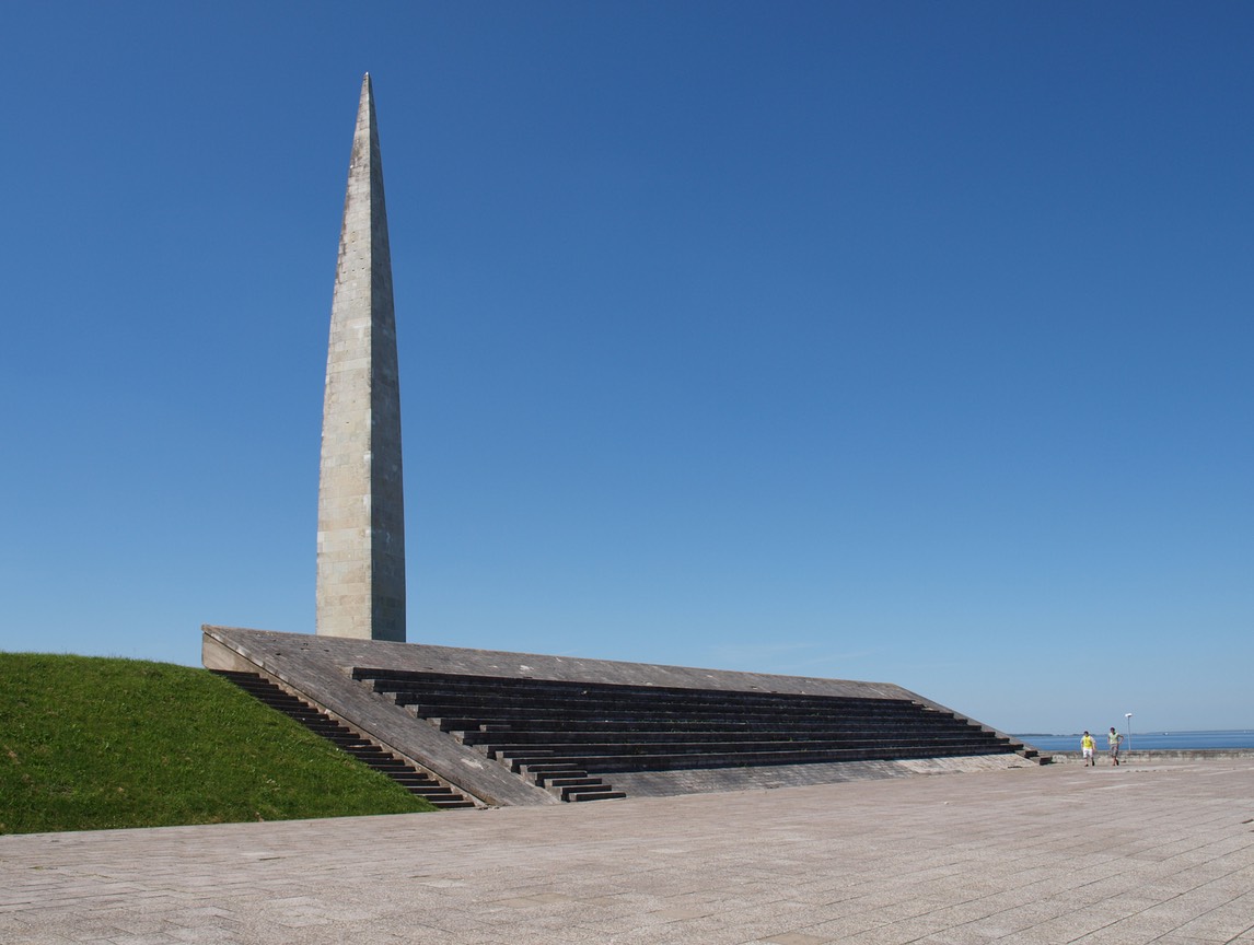 Tallin Maarjamäe memorial Murdmaa Varik 20100705 013